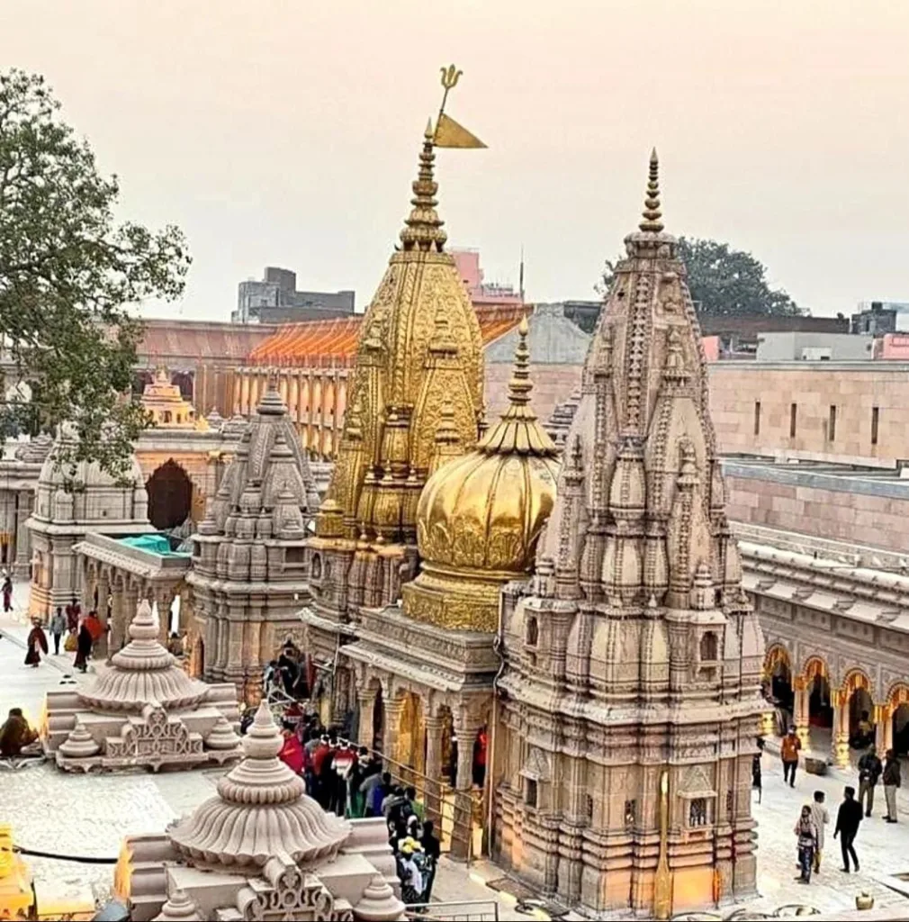 बनारस में घूमने की जगह,  कशी विश्वनाथ मंदिर,